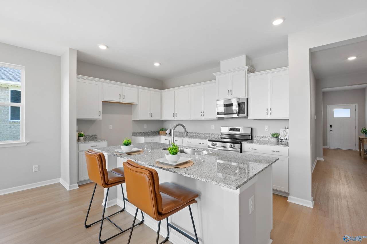 17 Aurora Circle - Photo 1