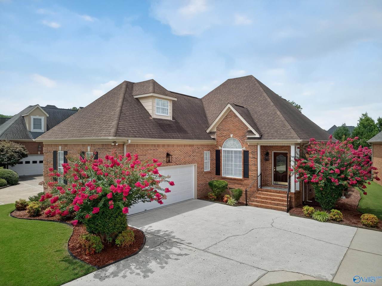 214 Lakepoint Drive - Photo 1