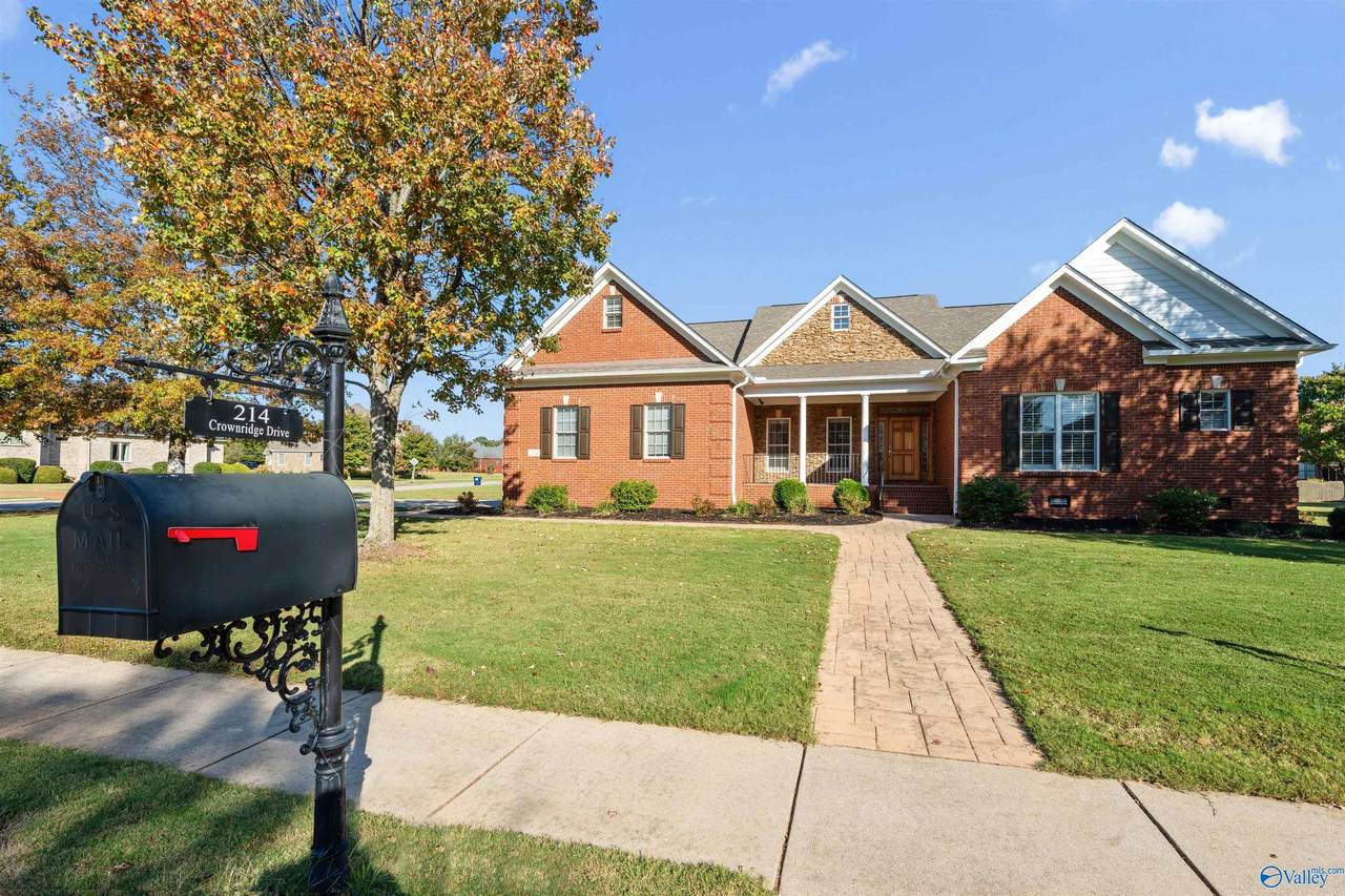 214 Crownridge Drive - Photo 1