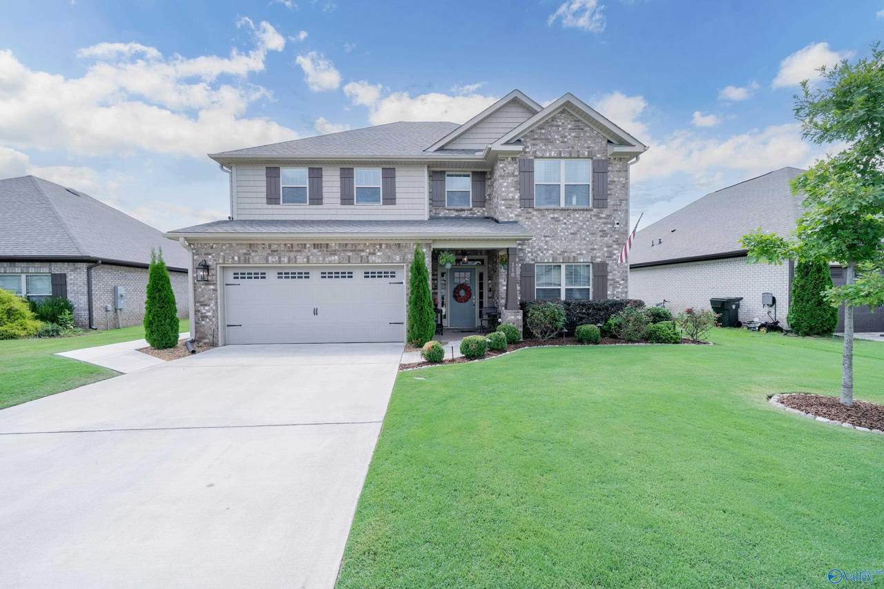 110 Edmund Circle - Photo 1