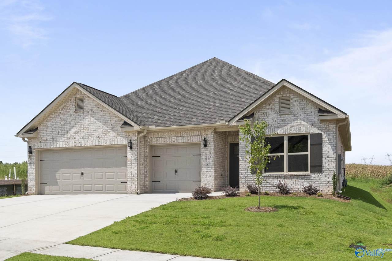 186 Pennington Avenue - Photo 1