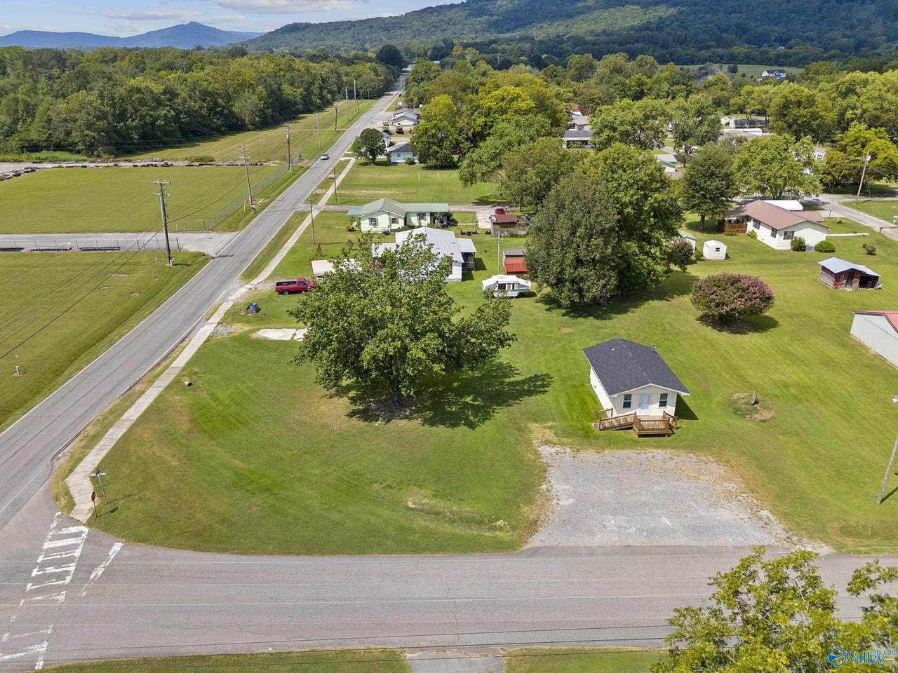 724 Old Mount Carmel Road - Photo 1