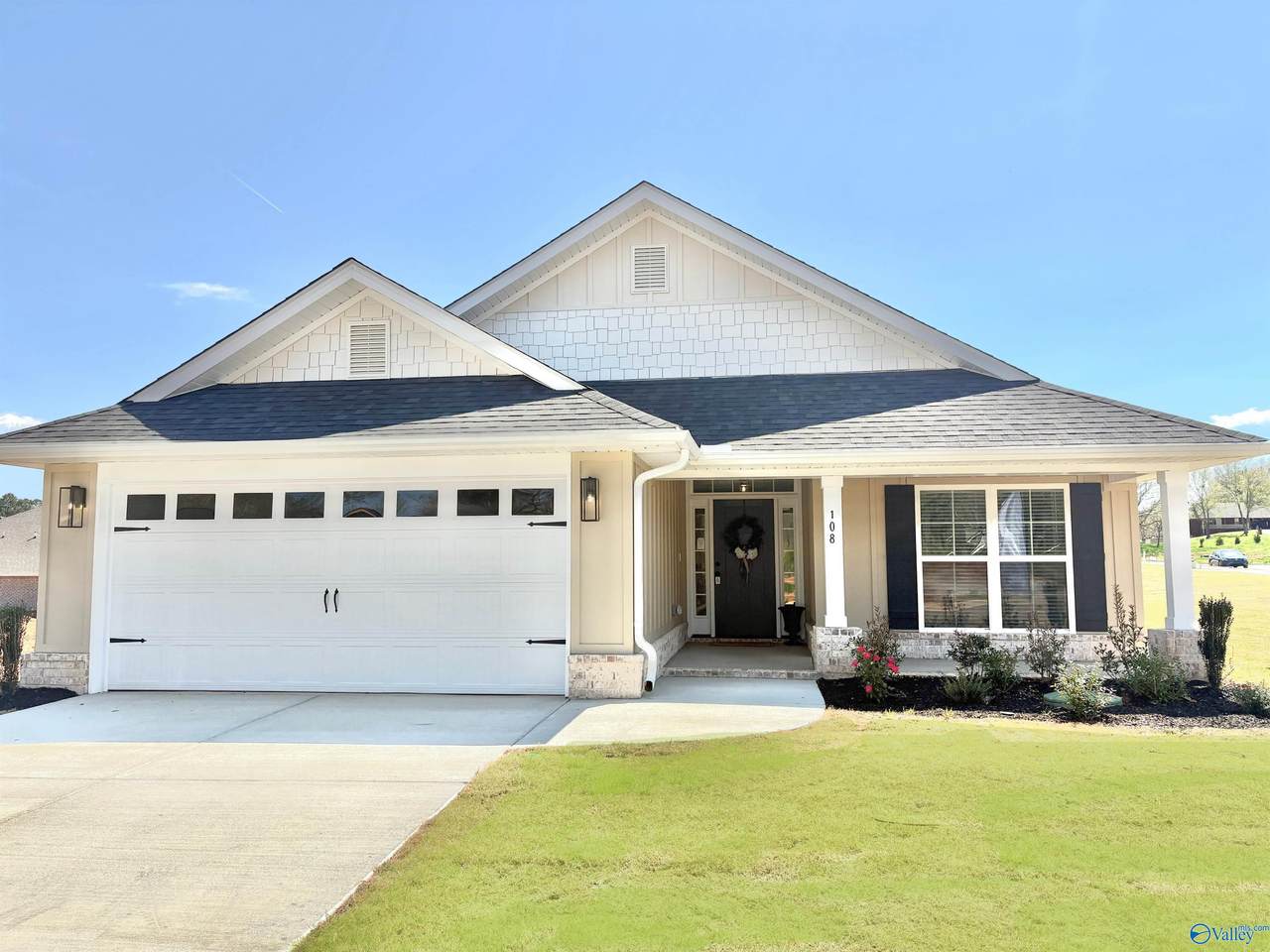205 Rim Rock Circle - Photo 1