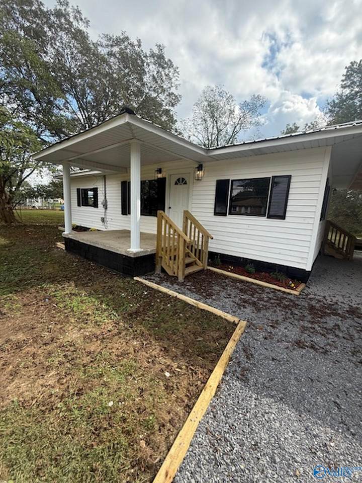 121 County Road 1776 - Photo 1