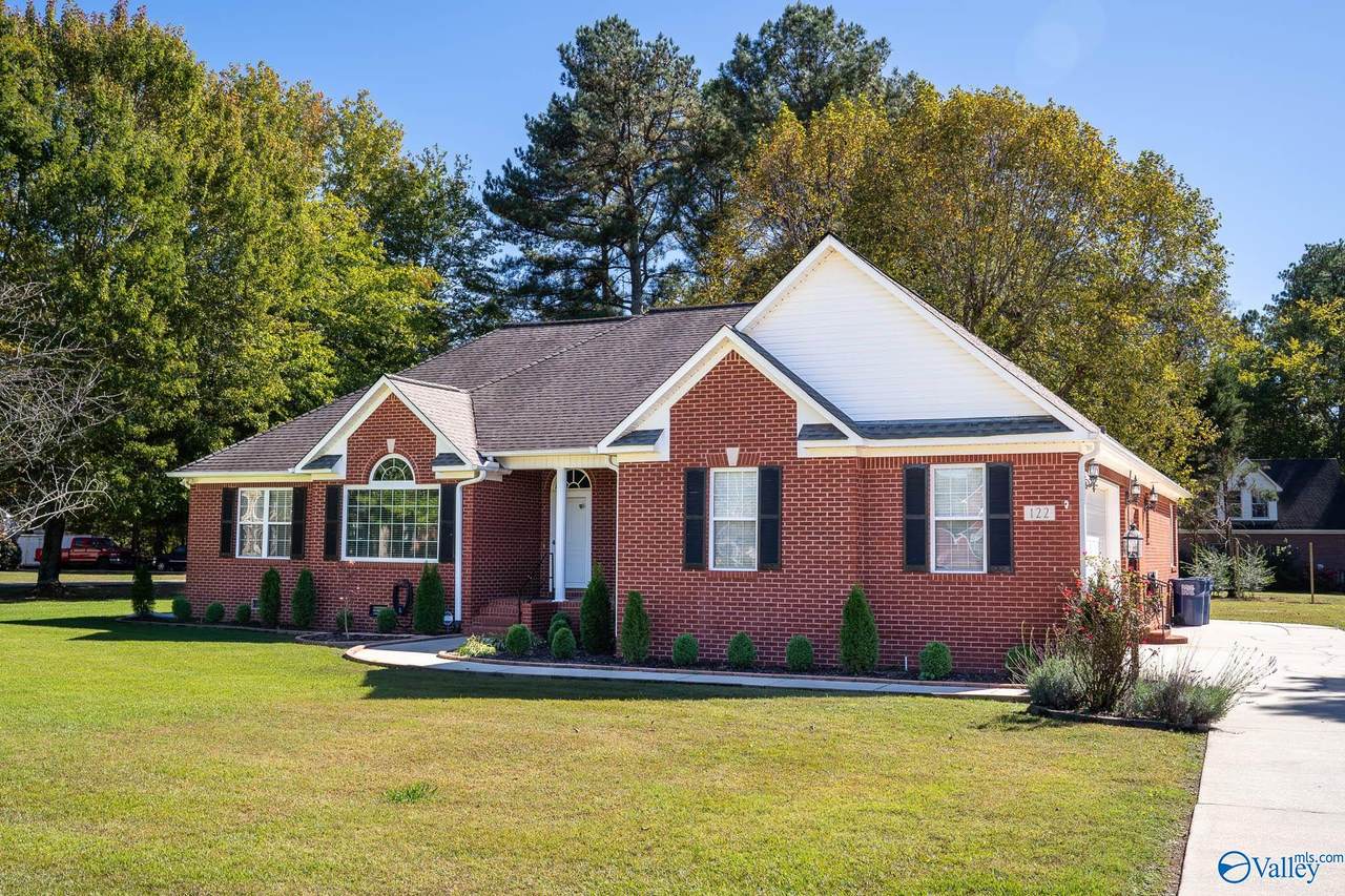 122 Whitfield Drive - Photo 1