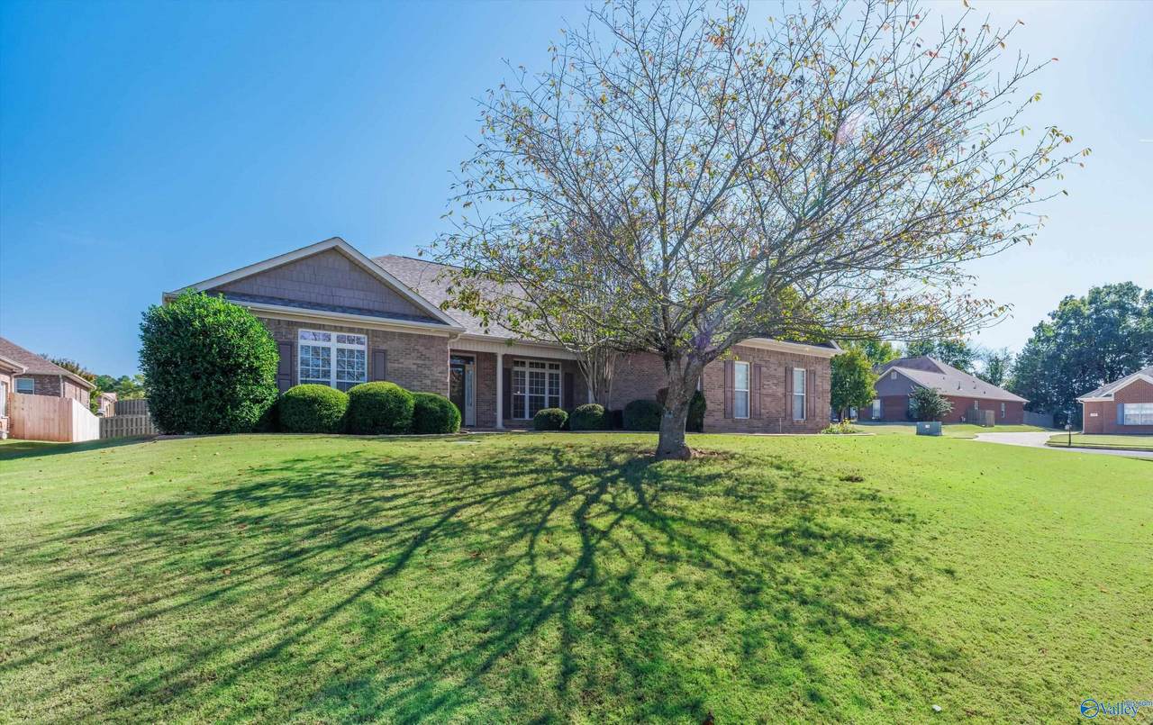 119 Bilton Drive - Photo 1