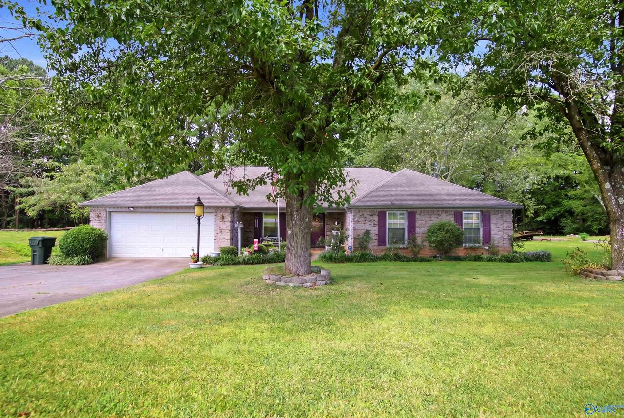 6578 Wall Triana Hwy - Photo 1