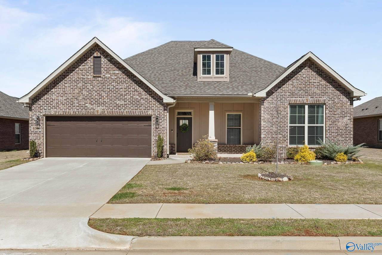 139 Midpark Drive - Photo 1