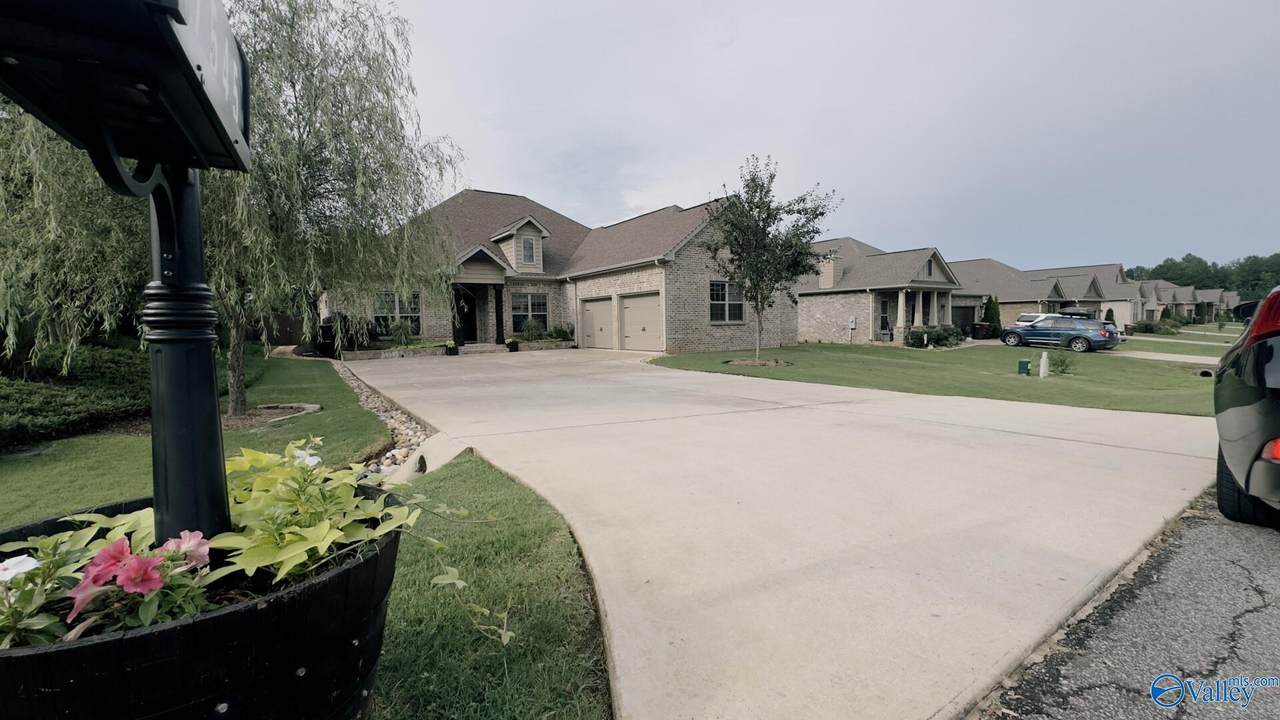 https://bt-photos.global.ssl.fastly.net/nalmls/1280_boomver_2_21905003-2.jpg