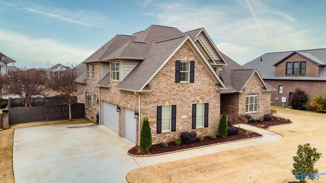 224 Watterson Way - Photo 1