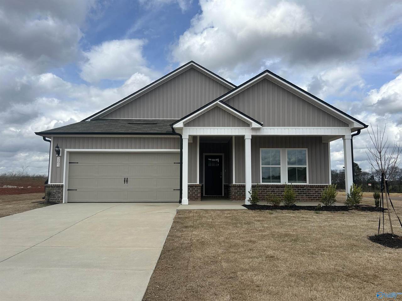 261 Avebury Road - Photo 1