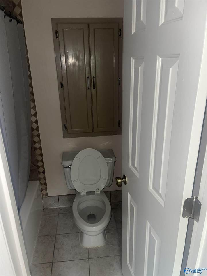 https://bt-photos.global.ssl.fastly.net/nalmls/1280_boomver_2_21905952-2.jpg