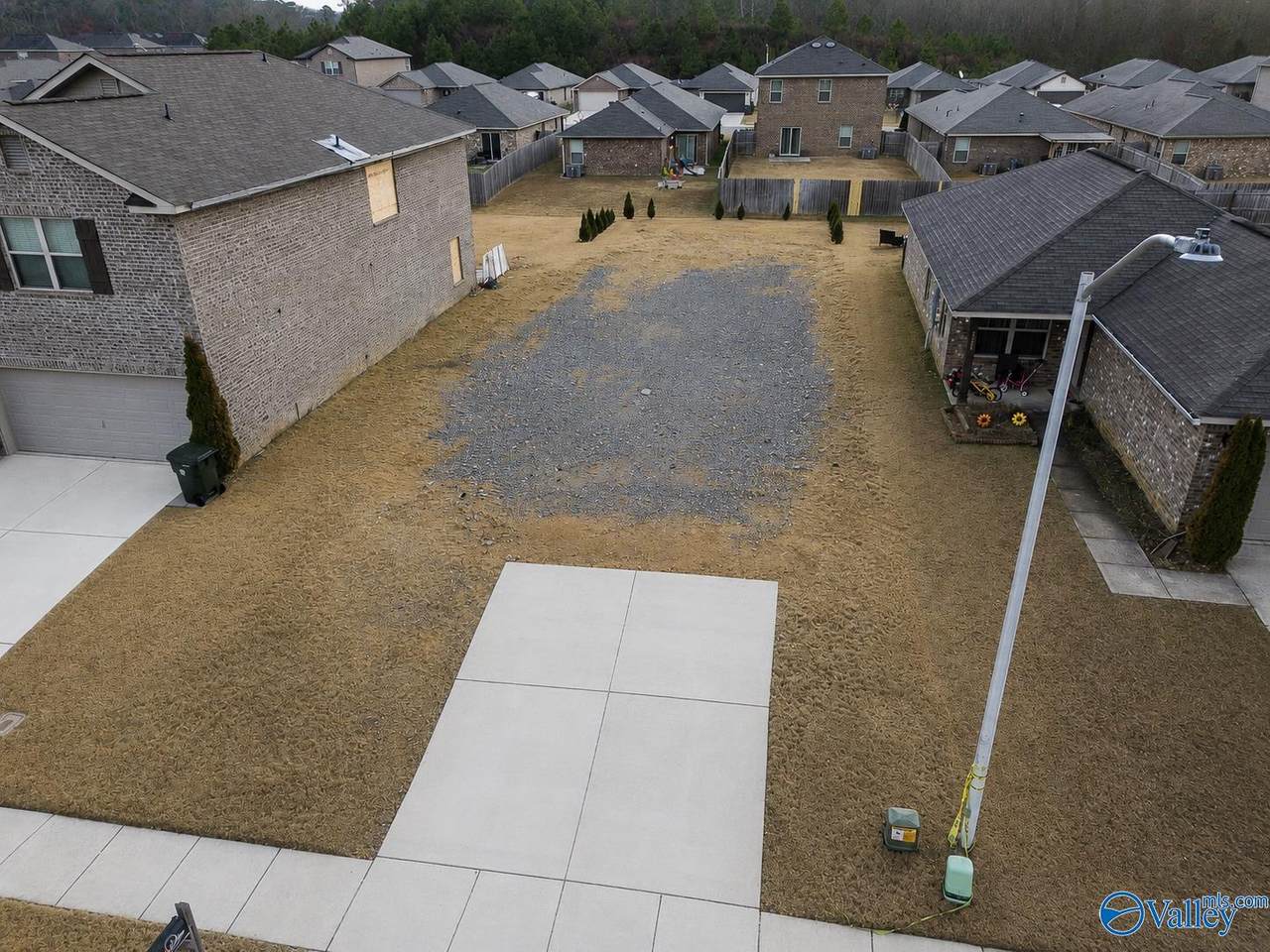 121 Winstead Circle - Photo 1
