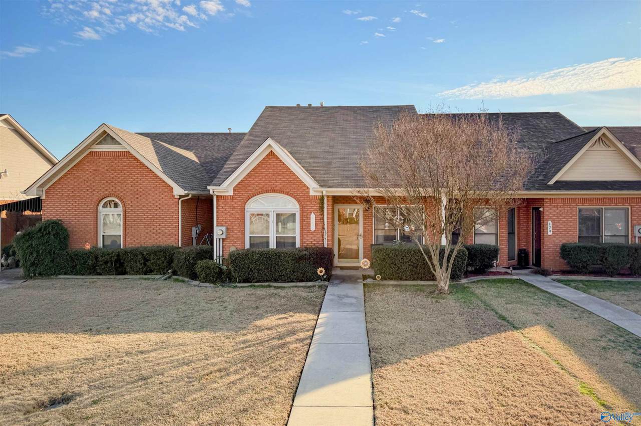 427 Bromwich Street - Photo 1