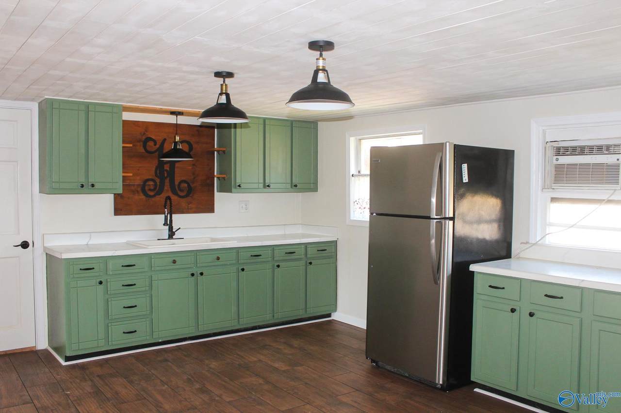 https://bt-photos.global.ssl.fastly.net/nalmls/1280_boomver_2_21908996-2.jpg