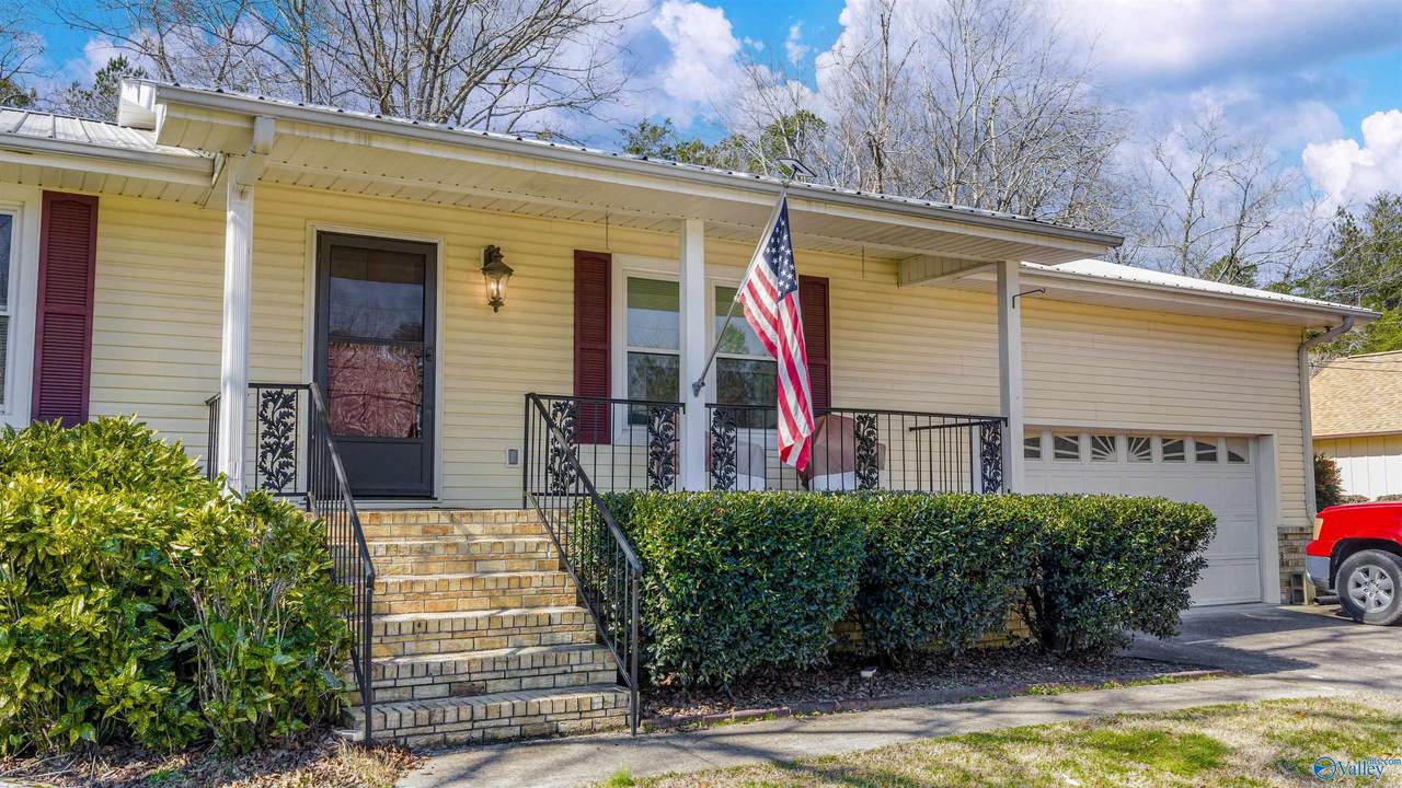 4007 Lyndale Drive - Photo 1