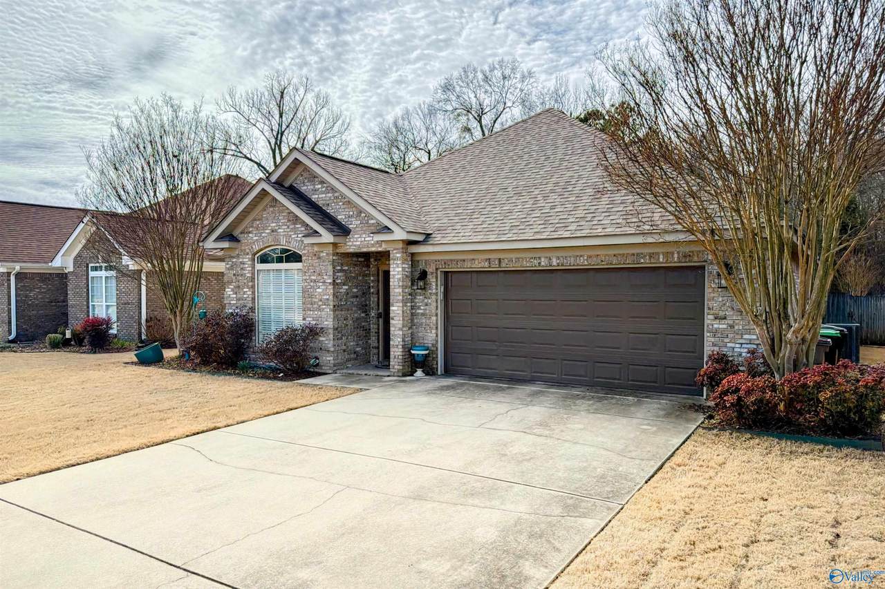 1523 Oak Lea Road - Photo 1