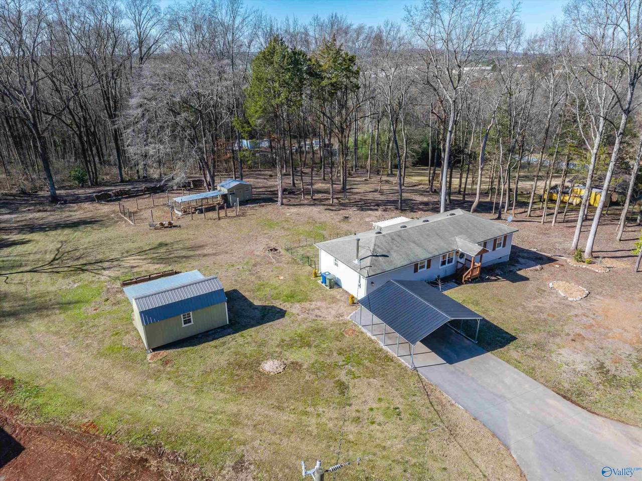 290 Cedar Crest Drive - Photo 1