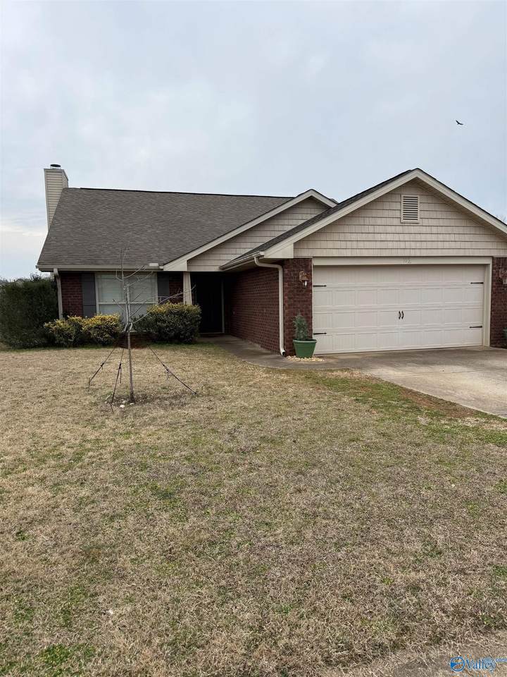105 Ferstwood Drive - Photo 1