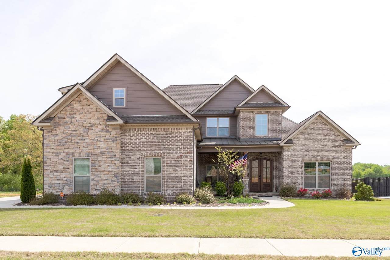 16082 Darby Drive - Photo 1