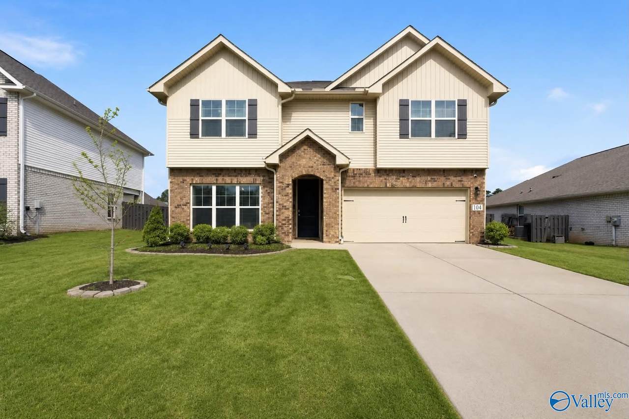 104 Holly Grove Lane - Photo 1