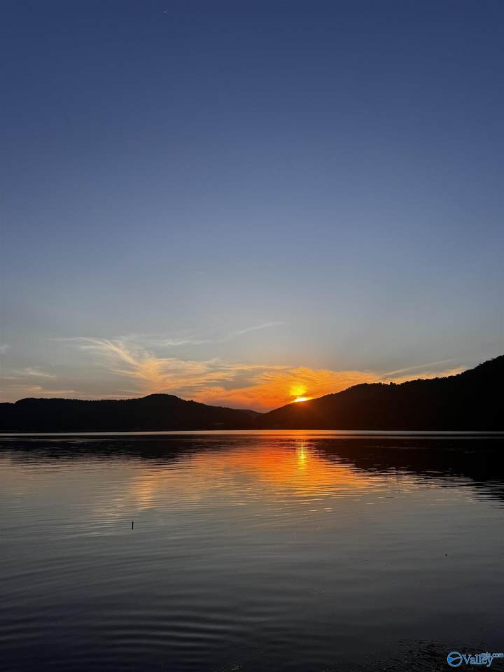 https://bt-photos.global.ssl.fastly.net/nalmls/1280_boomver_2_21916083-2.jpg