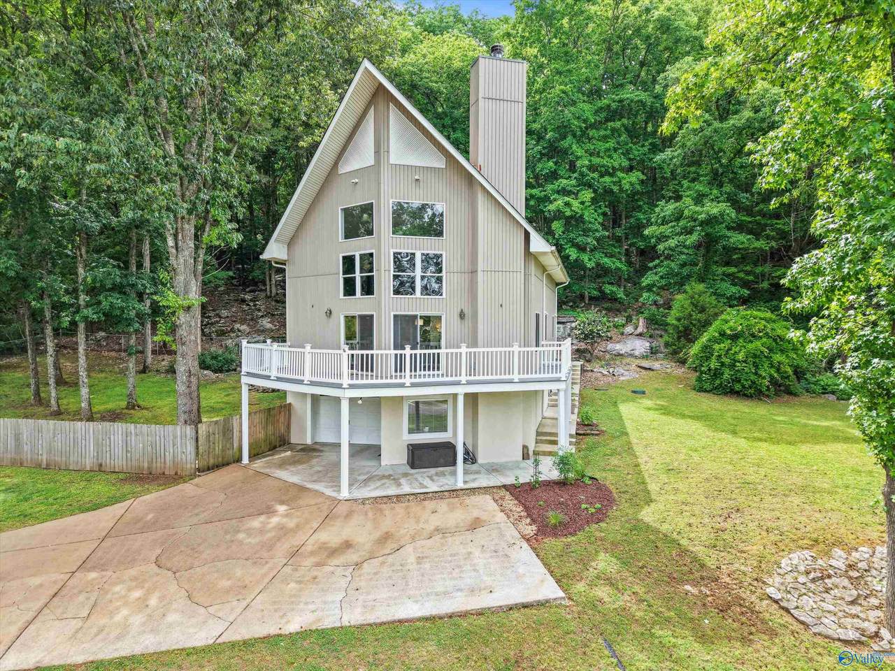 407 Mohawk Road - Photo 1