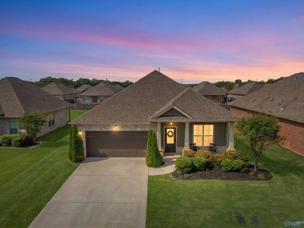 114 Goldfinch Drive - Photo 1