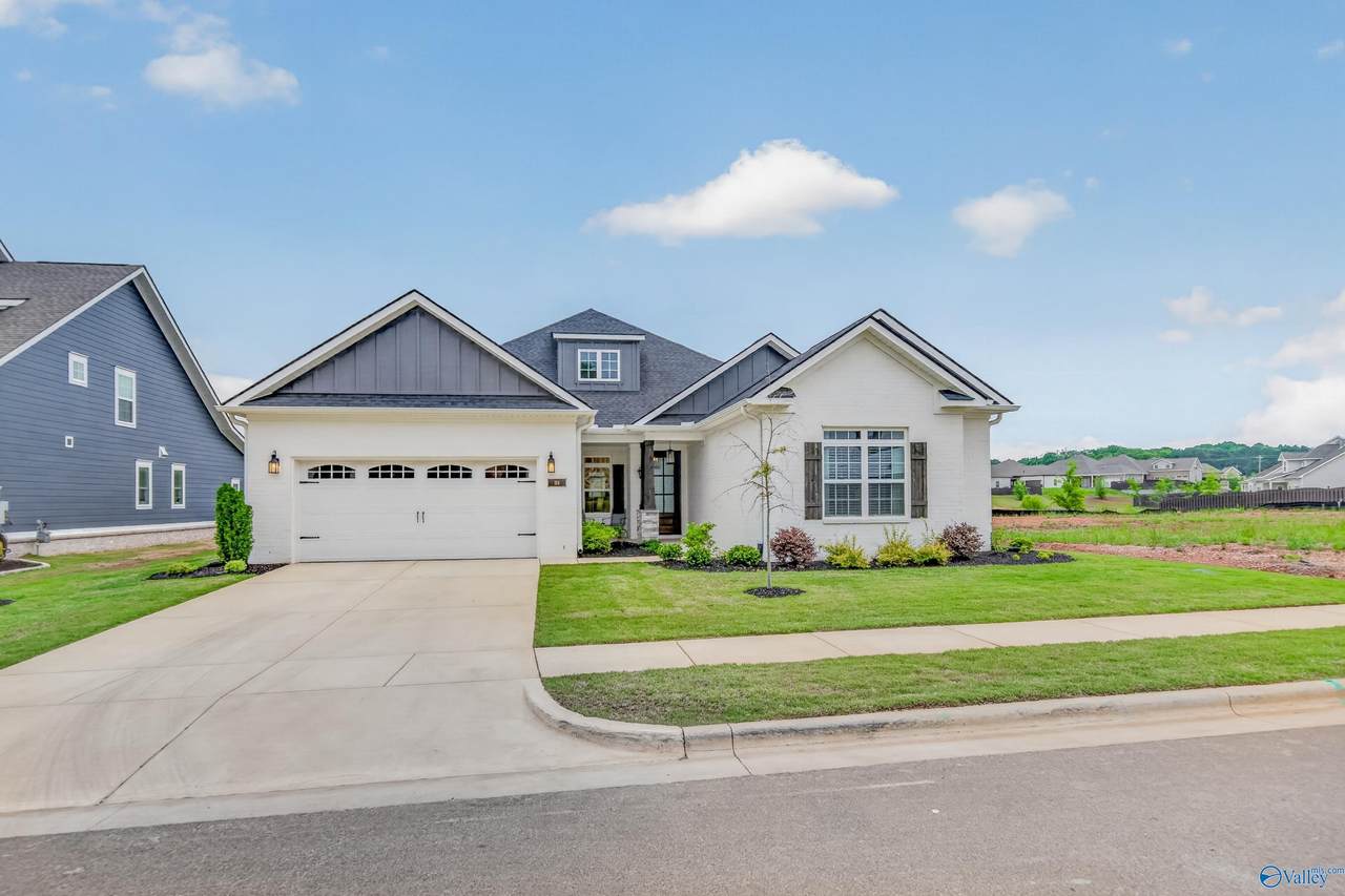 124 Grand Springs Court - Photo 1
