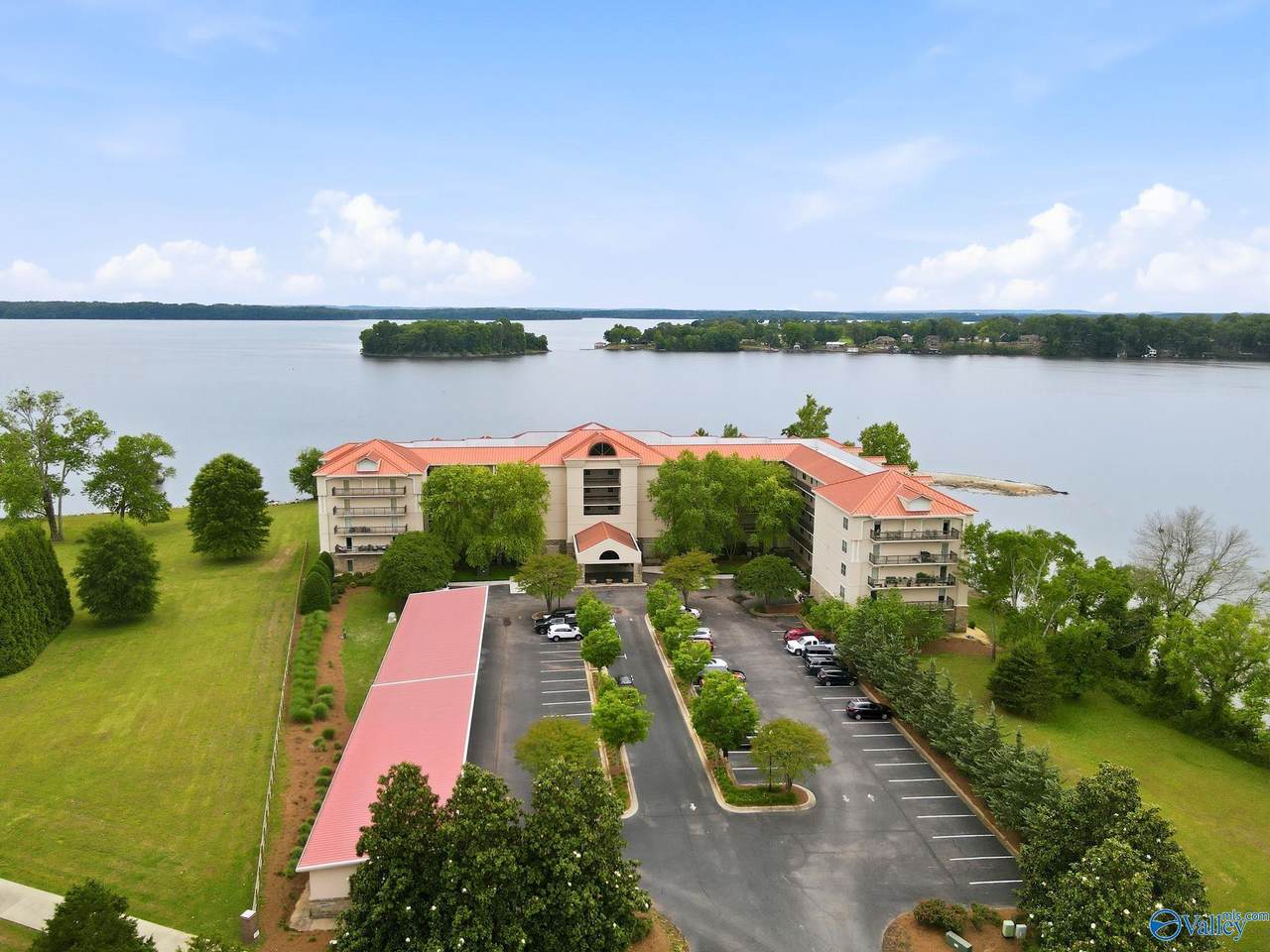 https://bt-photos.global.ssl.fastly.net/nalmls/1280_boomver_2_21917023-2.jpg