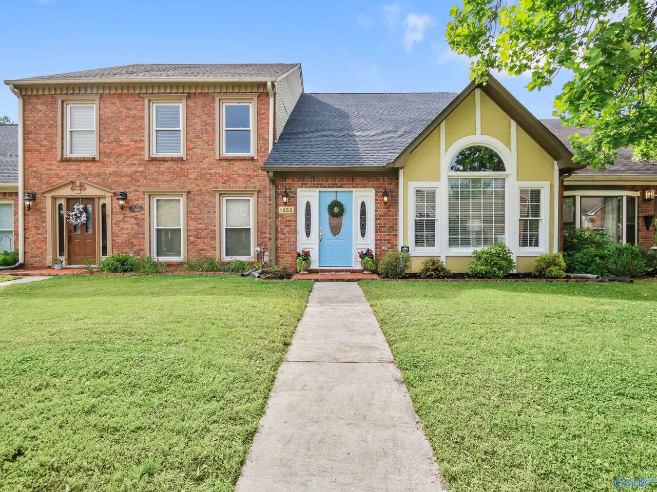 1555 River Bend Place - Photo 1