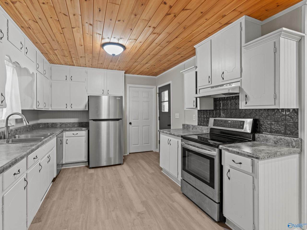 442 10th Street - Photo 1