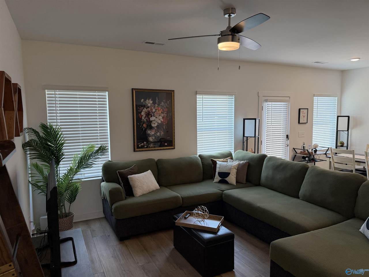 https://bt-photos.global.ssl.fastly.net/nalmls/1280_boomver_2_21919796-2.jpg