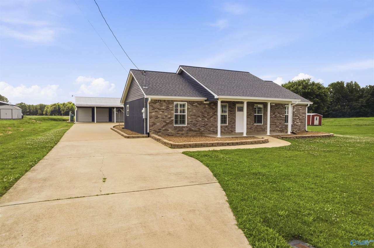 85 County Road 827 - Photo 1