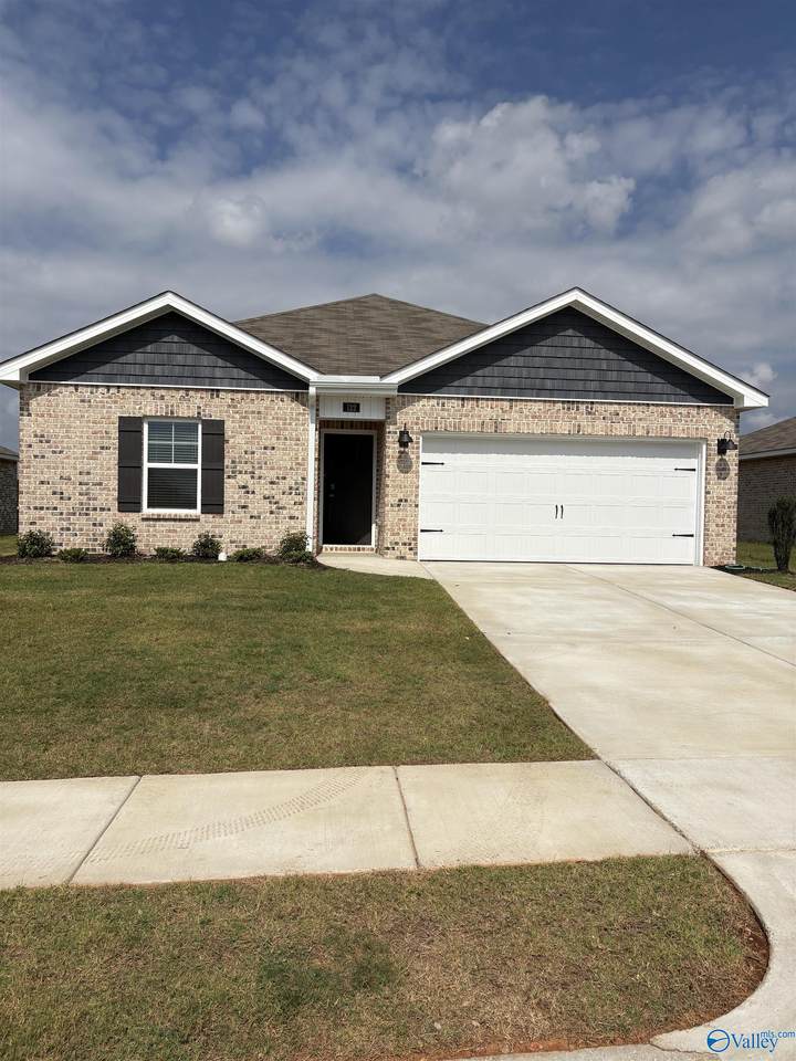 122 Betty Williams Drive - Photo 1