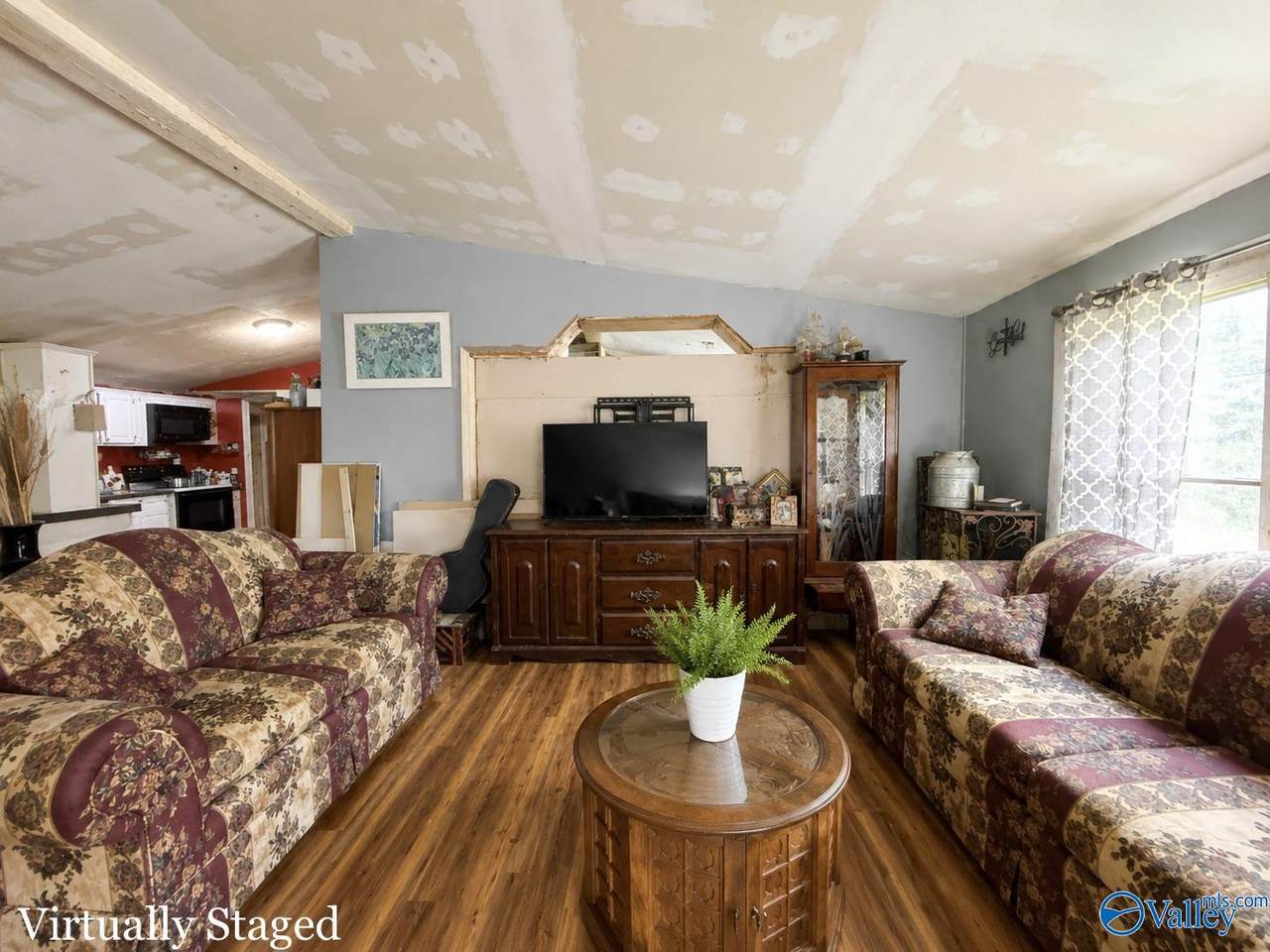 https://bt-photos.global.ssl.fastly.net/nalmls/orig_boomver_2_21923457-2.jpg