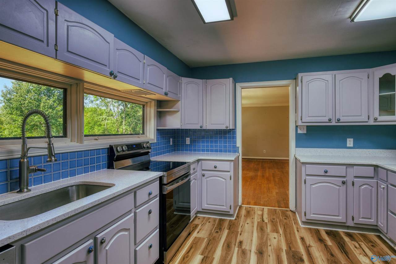 https://bt-photos.global.ssl.fastly.net/nalmls/1280_boomver_2_21927319-2.jpg