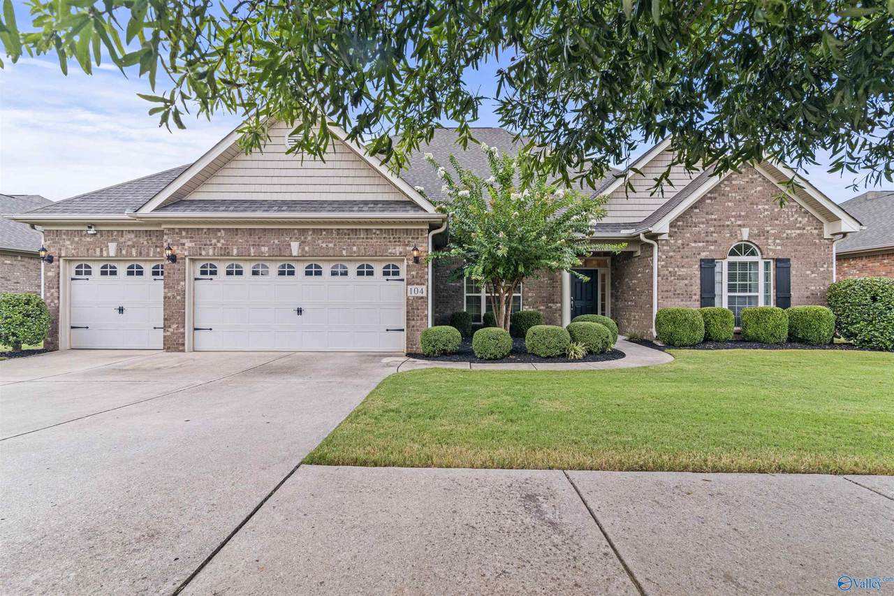 104 Greythorne Drive - Photo 1