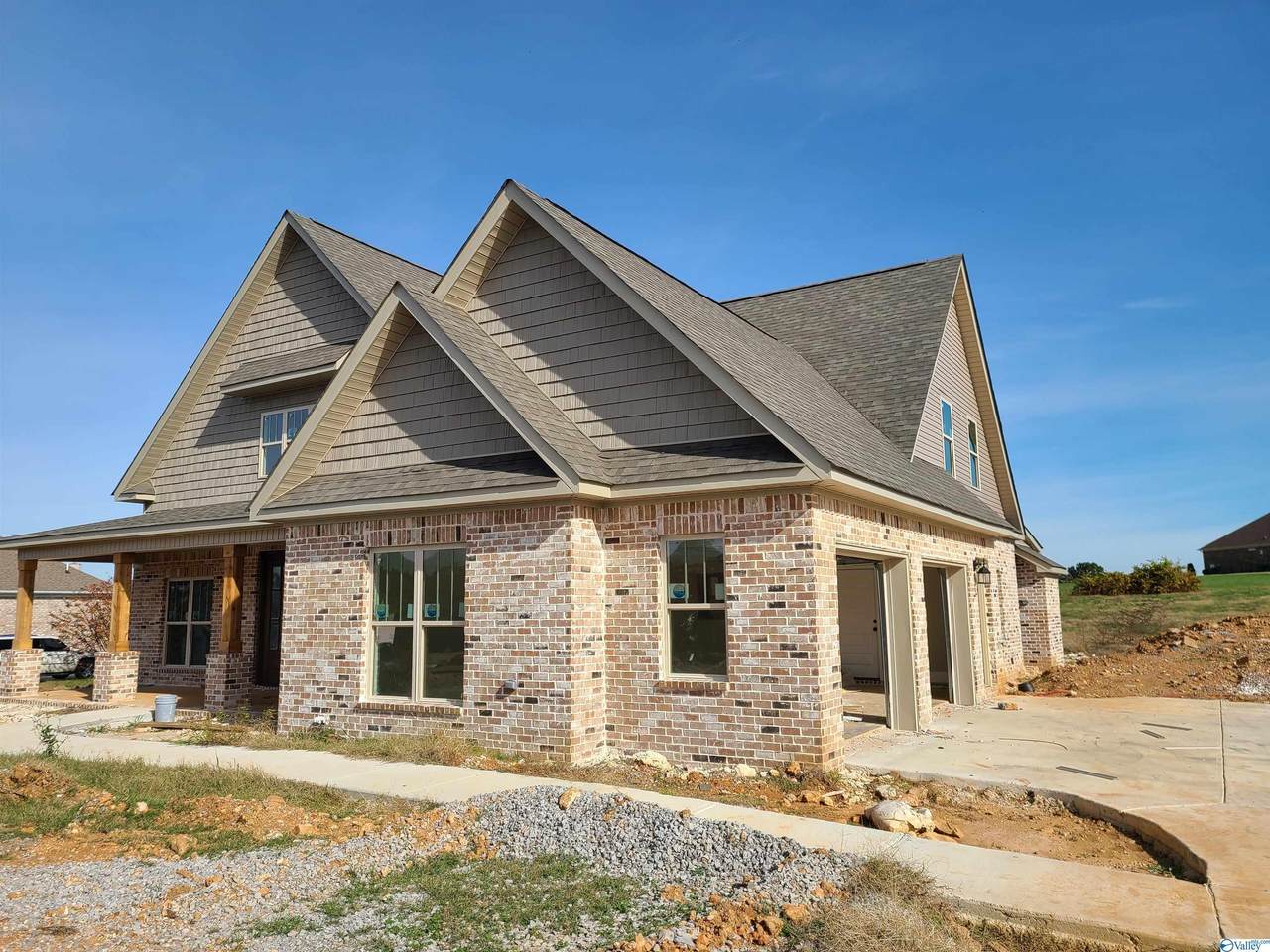 105 Mustang Drive - Photo 1