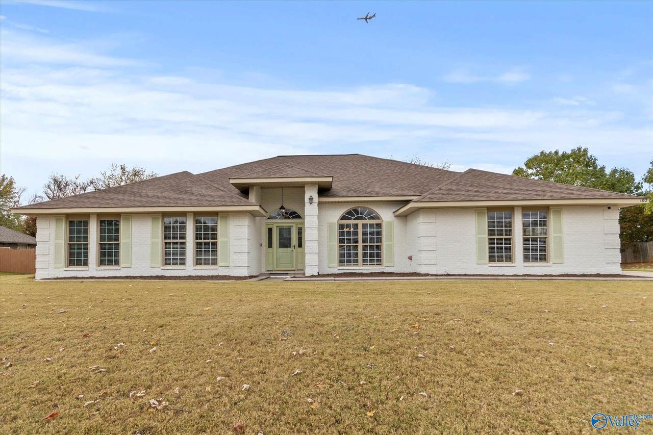 102 Bay Pointe Lane - Photo 1