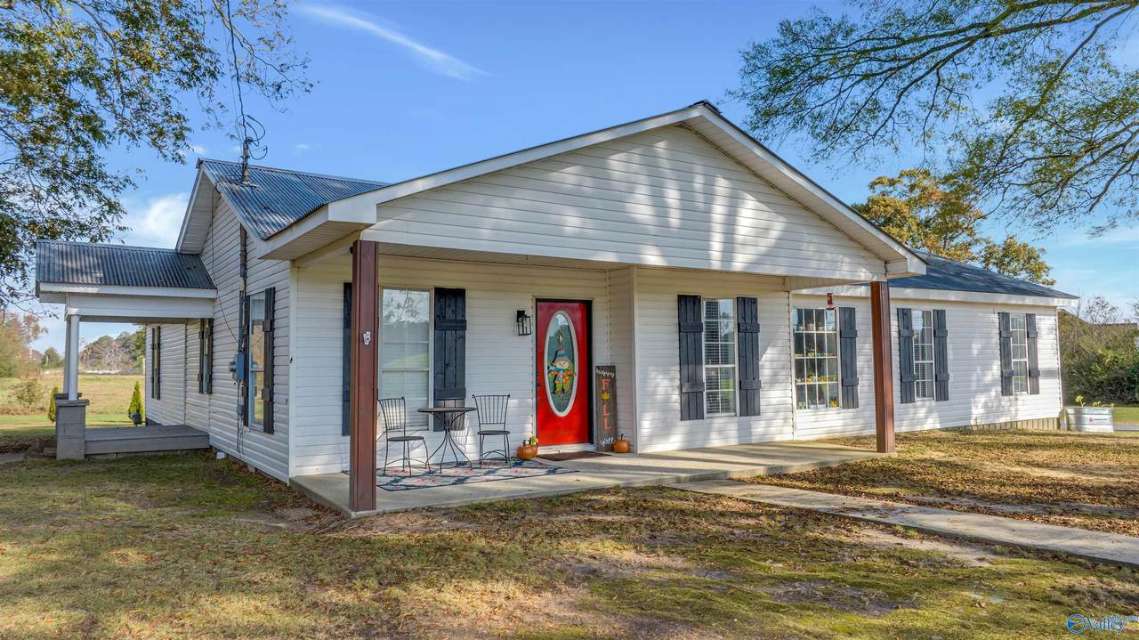 77 Carter St - Photo 1