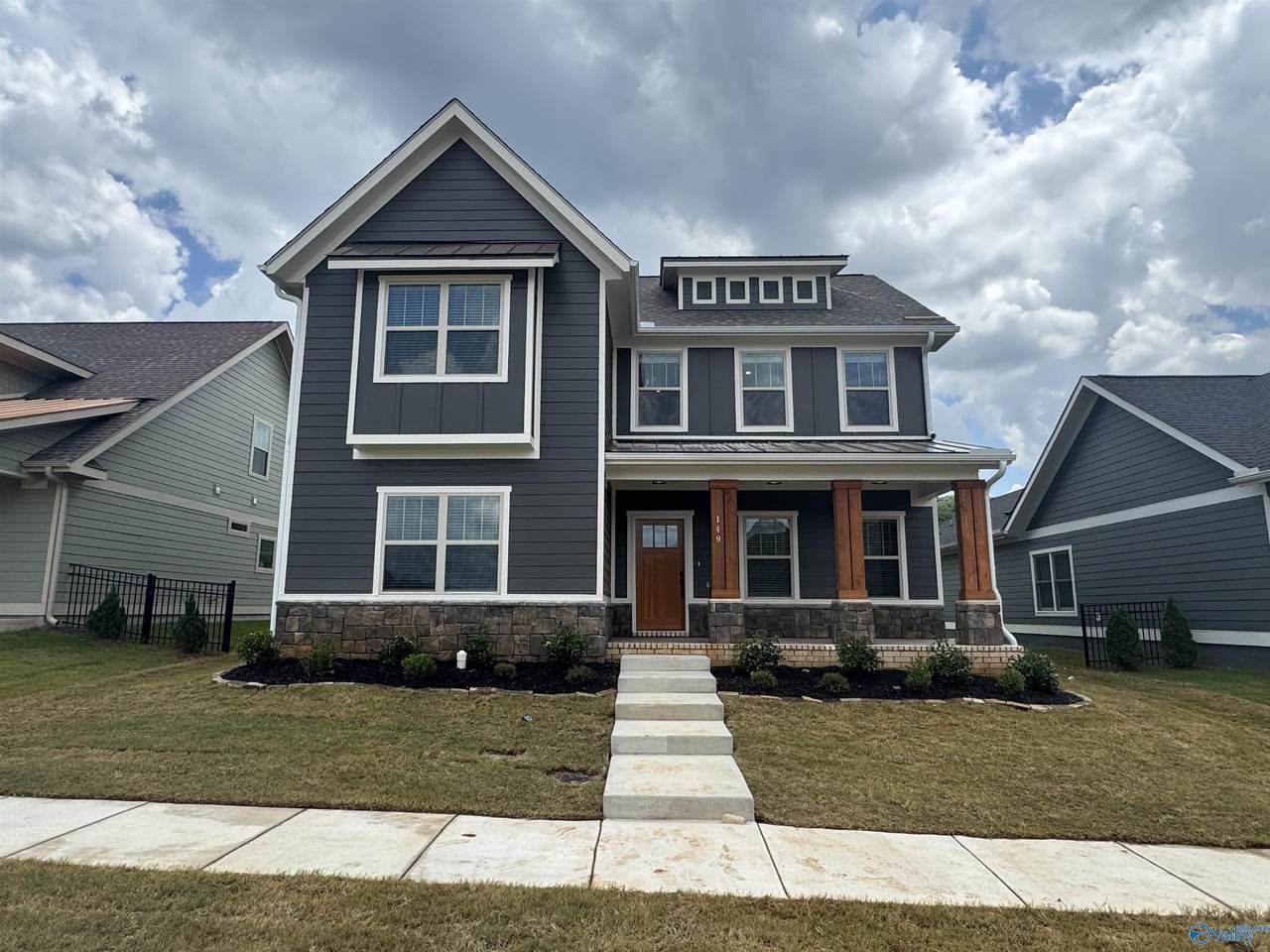 149 Bridgestone Drive - Photo 1