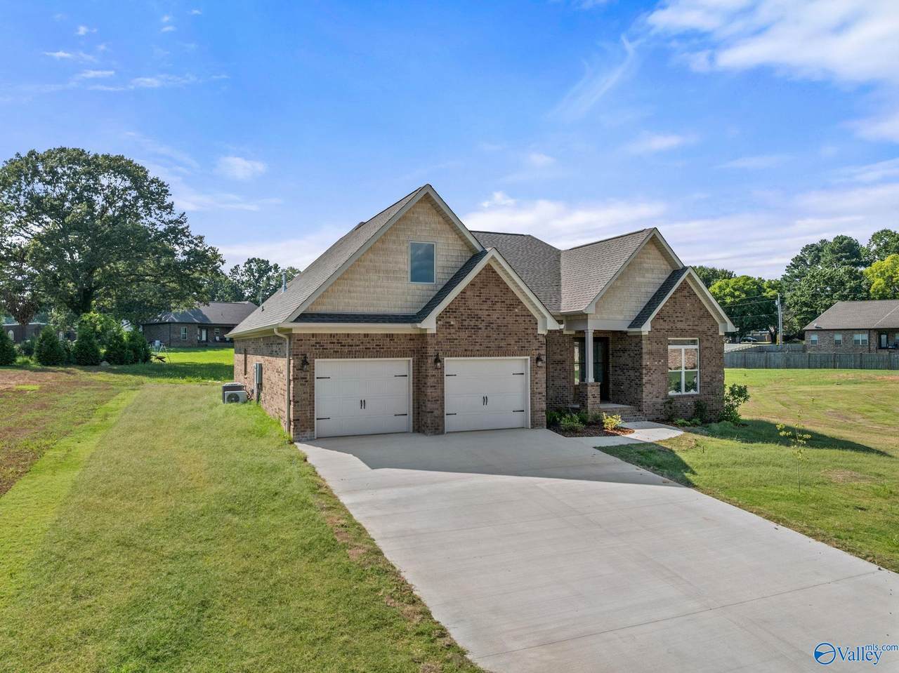 215 Dogwood Drive - Photo 1