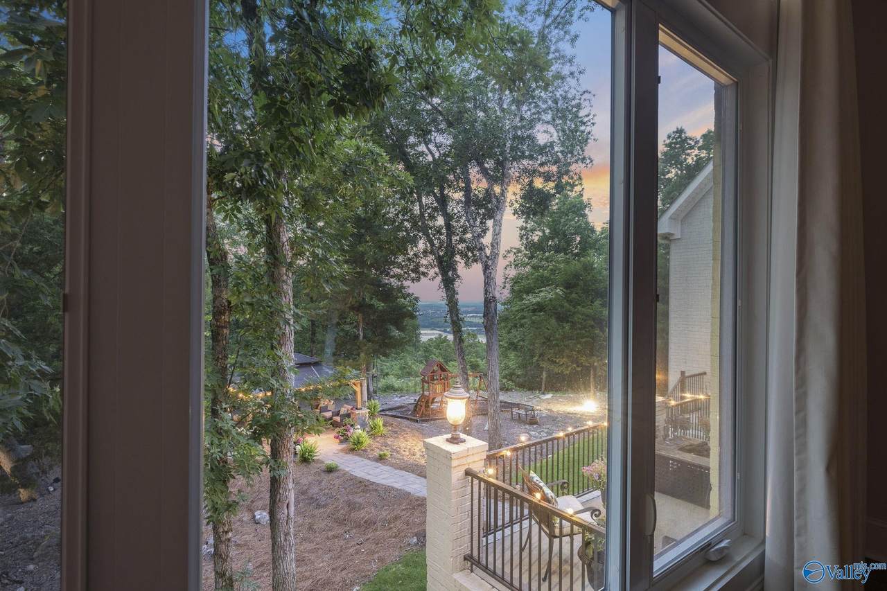 4048 Hawks Way - Photo 1