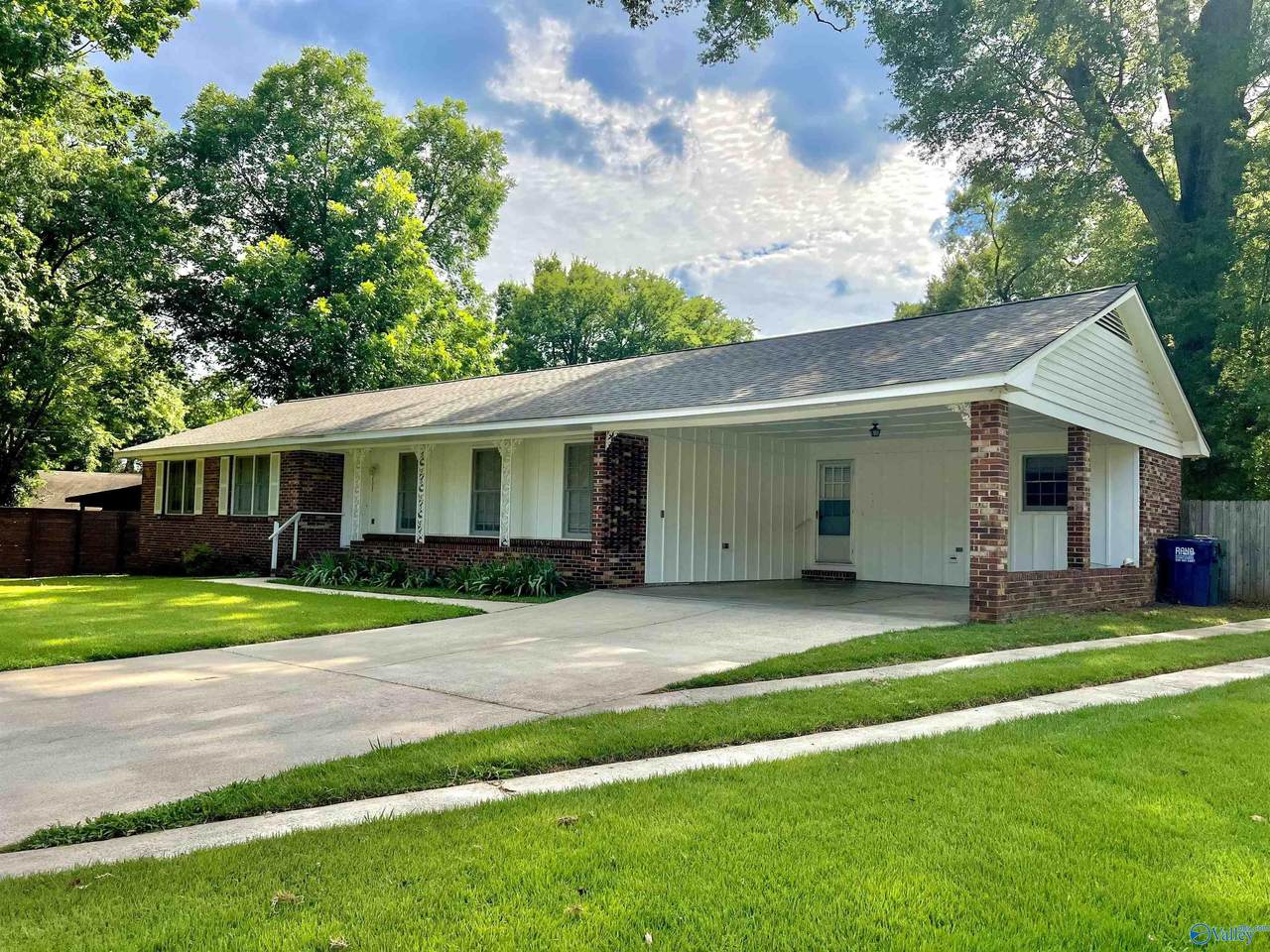 403 Hillmont Circle - Photo 1