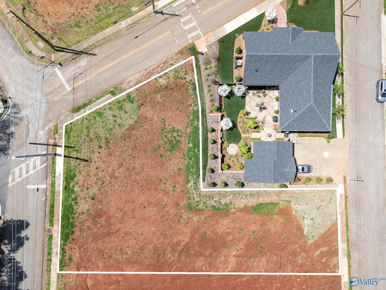 705 Eustis Avenue - Photo 1