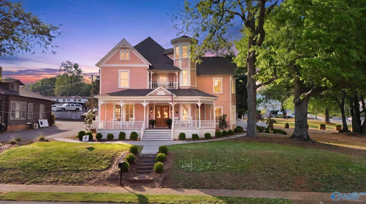 320 Blount Avenue - Photo 1