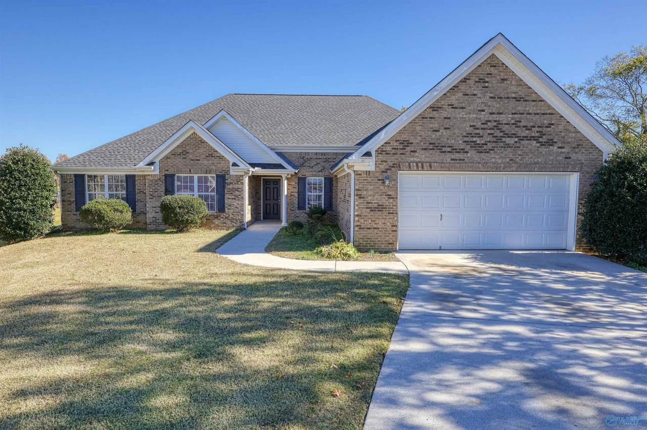 105 Glenfield Court - Photo 1