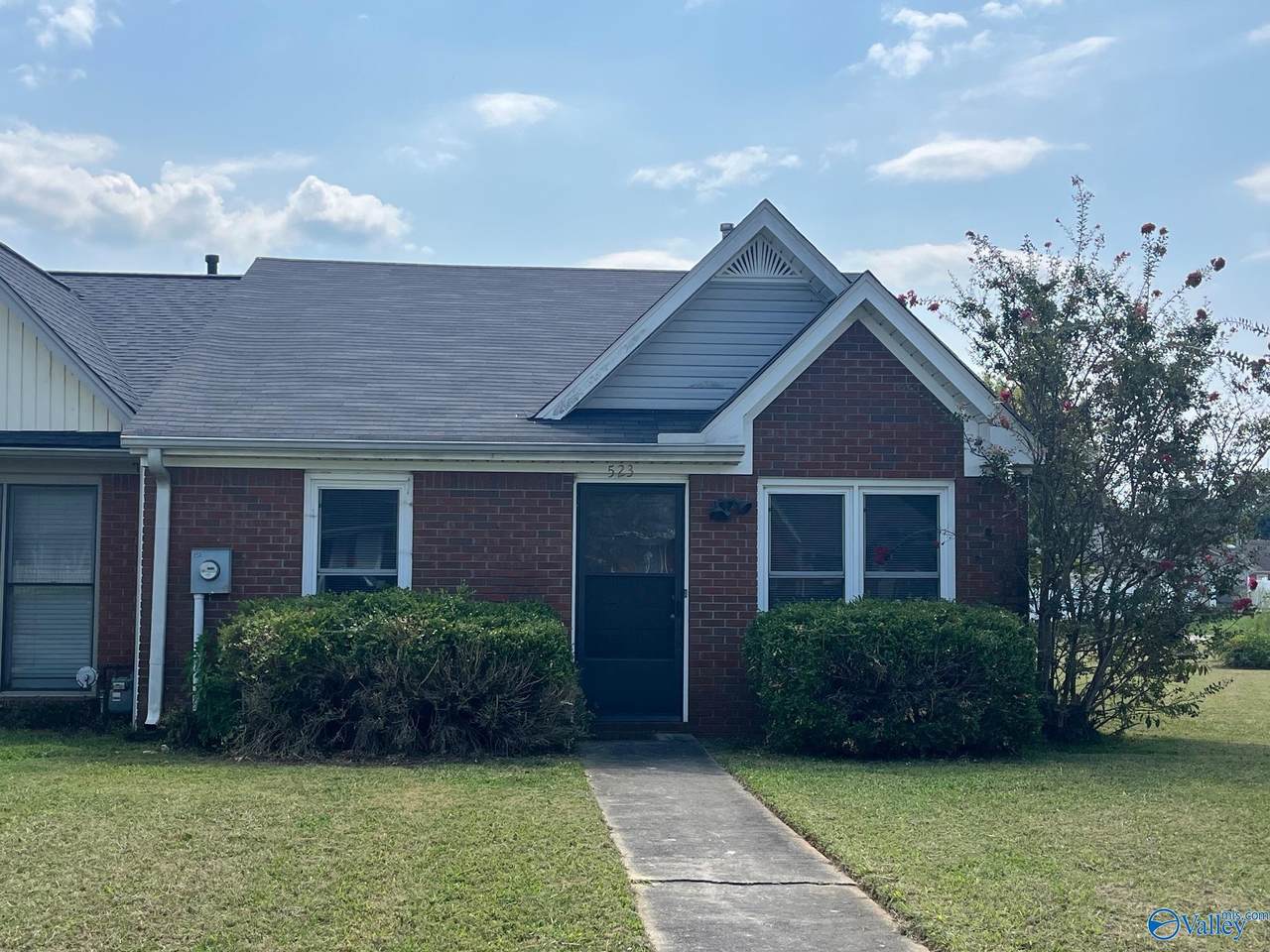 523 Aspen Way - Photo 1