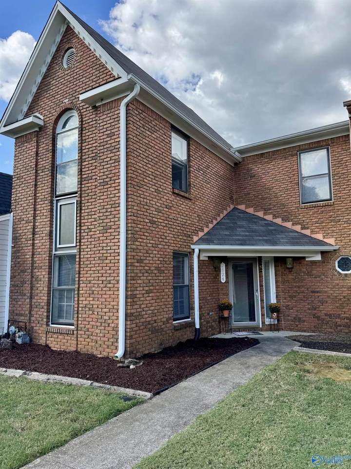 2124 Eastbrook Se - Photo 1